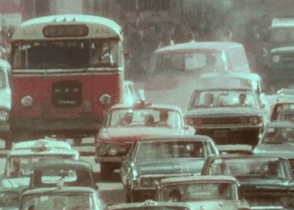 fotograma de la película Contaminación es …