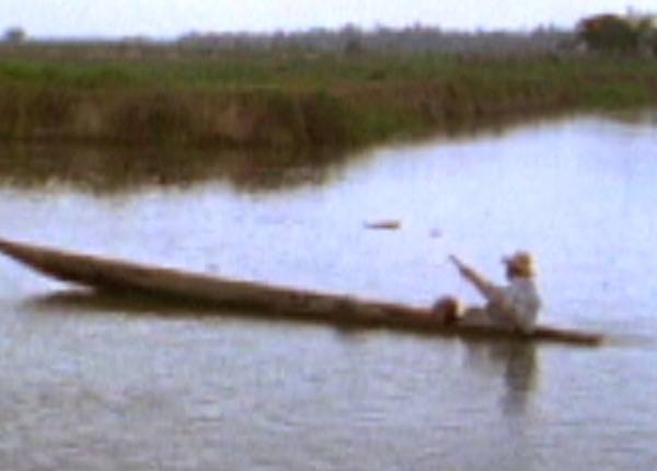 fotograma de la película ¿Por qué me llevas al hospital en canoa?